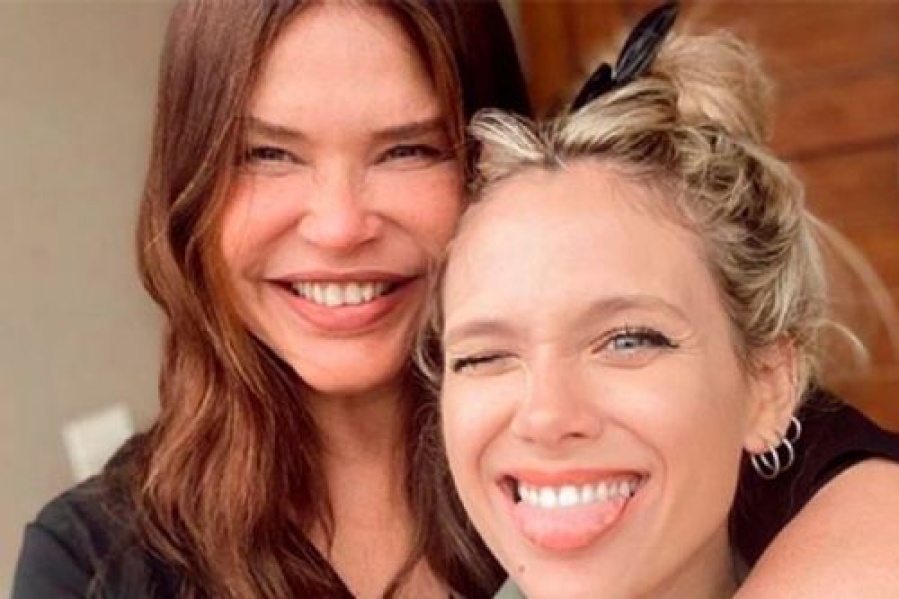 Nazarena Vélez reflexionó a un mes del casamiento de Barbie Vélez: ”No puedo evitar volver a...”