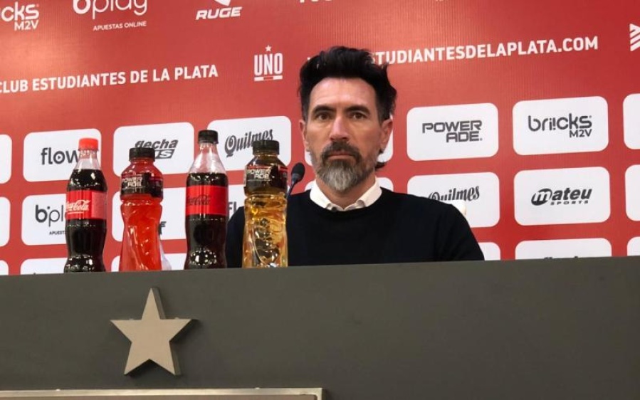 Eduardo Domínguez le restó importancia a la derrota : ”Todos están pensando en el martes”
