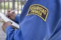 Un vigilador privado, imputado por robo en banda: no oyó ningún ruido y los delincuentes se llevaron $200 millones