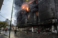 Comenzaron los peritajes del depósito que se incendió en La Plata y aseguraron que una casa lindera sufrió daños