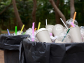 Vuelven a la carga con un proyecto que eliminaría los vasos de plástico en La Plata
