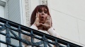 Cristina Kirchner pidió al Tribunal que aclare si puede salir al balcón durante su prisión domiciliaria: “Parece joda”