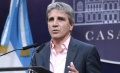 Caputo quiere que la gente saque dólares del colchón: “Comprá lo que quieras sin dar explicaciones”