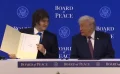 Javier Milei asisti&oacute; a la firma del Consejo de la Paz de Donald Trump