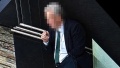 Ins&oacute;lito robo en una fiesta de abogados en La Plata: se llev&oacute; un gamul&aacute;n con una copa en la mano