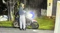 Le robaron la moto de adentro de su casa en Los Hornos y pide ayuda desesperadamente para recuperarla