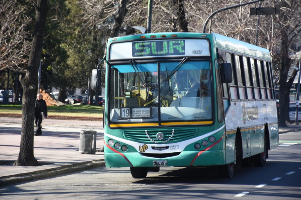 Rige el aumento de los micros en La Plata y el boleto mínimo se ubica ...