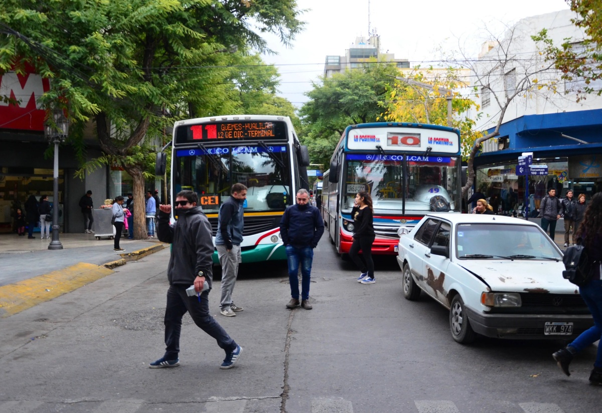Desde las 17 rige un paro de micros de 72 horas pero no afecta a La ...