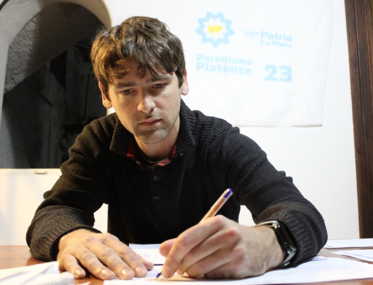 Kolina tiene su precandidato a Intendente en La Plata: Gastón ...