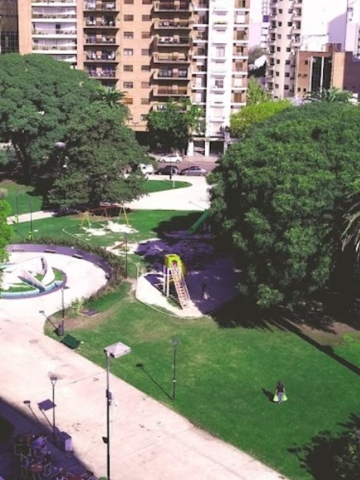 Vecinos de Plaza Paso reclaman por la reparación de las luminarias