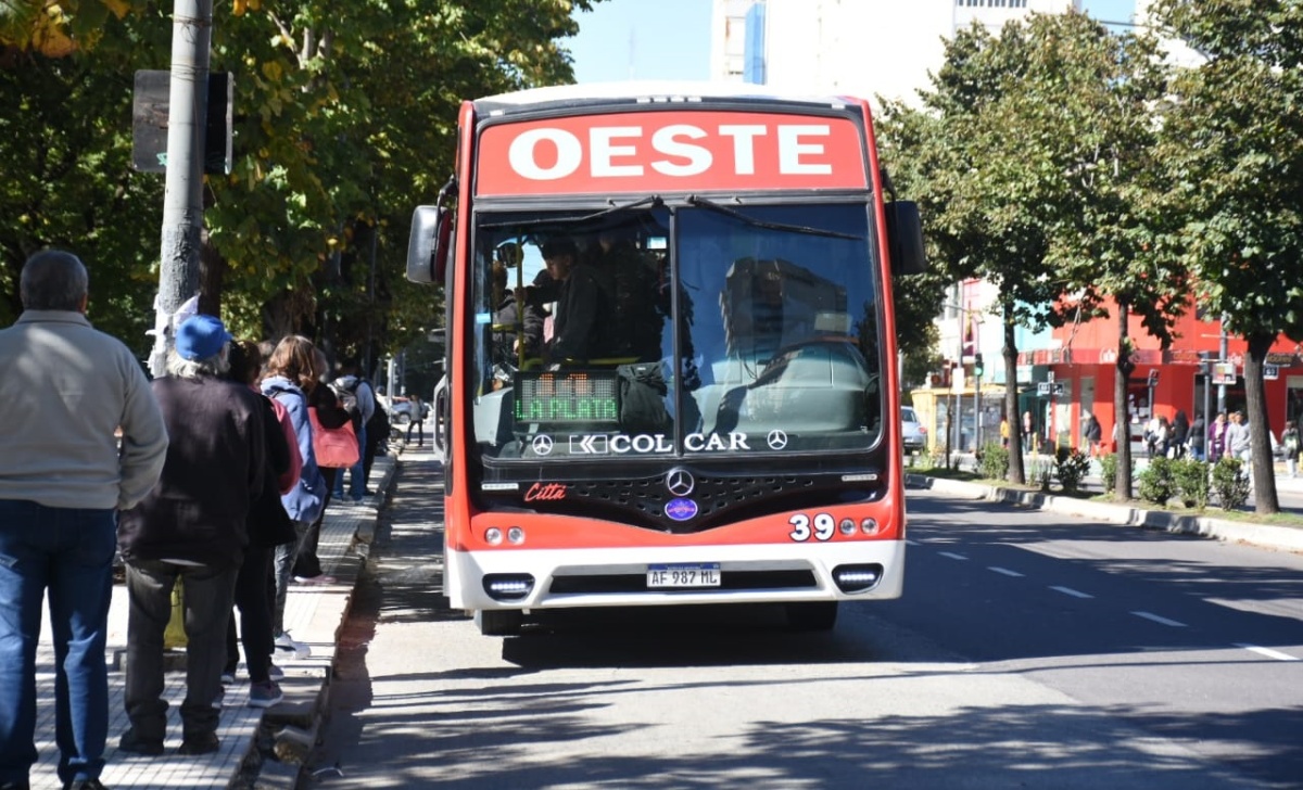 La UTA definió un paro de colectivos para el jueves pero no se sumará a ...