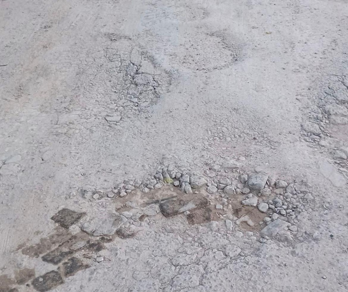 Vecinos enojados una y otra vez ante el mal estado de las calles: "Es ...