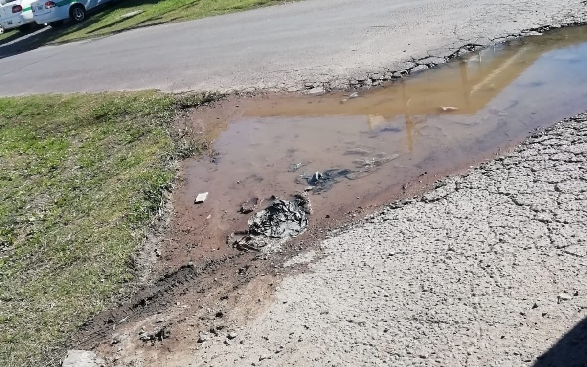 Vecinos de Los Hornos reclaman por el mal estado de las calles y la ...