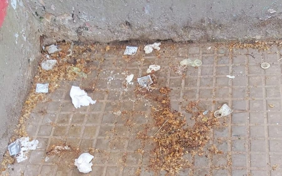 Vecinos de la Primaria N°15 denuncian acumulación de basura y ...