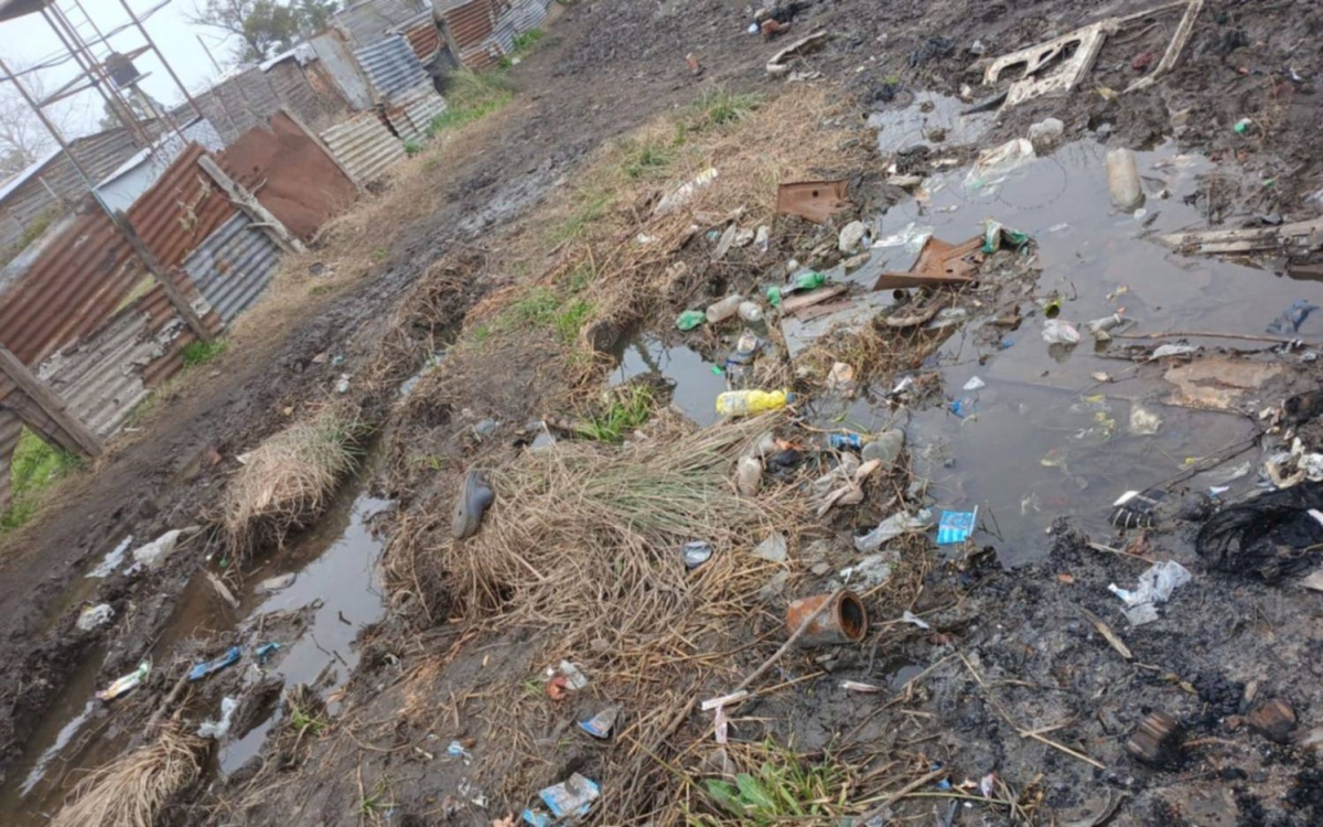 Vecinos de Los Hornos exigen mejoras urgentes en la calle 52 bis, entre ...