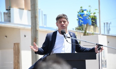 Kicillof en Bahía Blanca: defendió la obra pública y pidió respaldo a proyectos en marcha