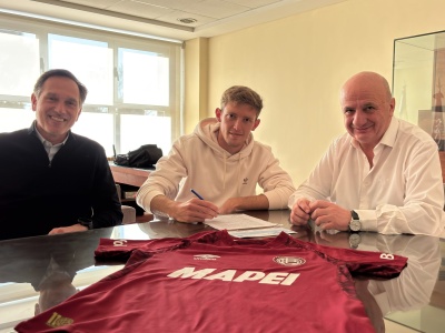 Rodrigo Castillo se despidió de Gimnasia y un ex jugador albiazul lo recibió en Lanús de una particular manera