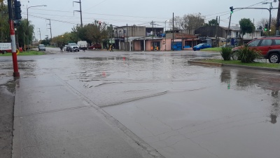 Vecinos reclaman por anegamiento cada vez que llueve en Melchor Romero