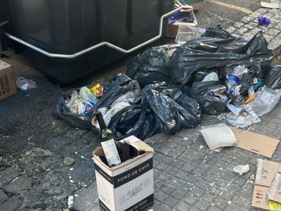 Vecinos del centro de La Plata piden limpieza de las calles
