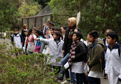 "Jaulas viejas", mascotismo y entrega de plantines: así es el circuito de visitas al Bioparque de La Plata