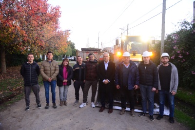 Alak dio inicio a las obras en City Bell con la intervención de 120 calles y nuevas luminarias