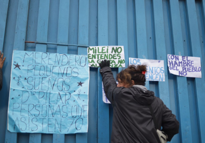 5 millones de kilos de alimentos retenidos: cientos de familias vulnerables protestaron frente al depósito de Villa Martelli