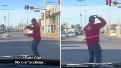 El bailarín del semáforo: Un joven de La Plata se puso a menear en plena calle y se hizo viral