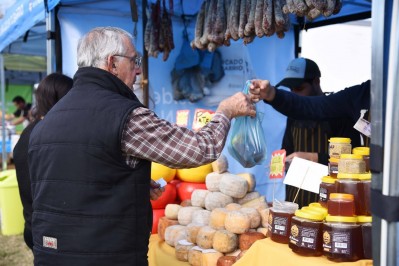 El Mercado Central de La Plata renueva la lista de precios accesibles para productos de la canasta básica