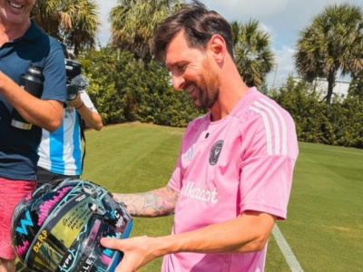 Franco Colapinto le regaló su casco a Lionel Messi y cumplió un sueño: “Gracias por todas las alegrías”