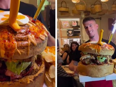 Unas hamburguesas de Grecia se volvieron viral por el tamaño