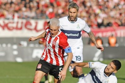 Fuego cruzado: Del objeto extraño en la cancha de Estudiantes a la sal en el estadio de Gimnasia 
