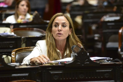 “Inadmisible injerencia extranjera”: Tolosa Paz criticó duramente al FMI por pedir el voto a los candidatos de Milei
