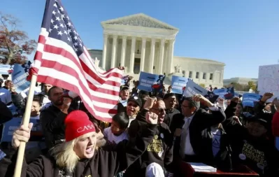 La Corte Suprema de EE.UU. habilitó a Trump a quitar la residencia temporal a más de 500 mil inmigrantes