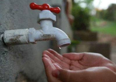 Vecinos de City Bell reclaman que hace casi un mes no tienen agua: "Así no se puede vivir"