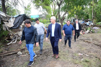La Municipalidad de La Plata demolió una histórica construcción irregular que estaba en la bajada de la autopista