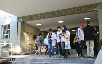 Denuncian otro bochazo masivo en la Facultad de Medicina de la UNLP y solicitan la revisión de los exámenes