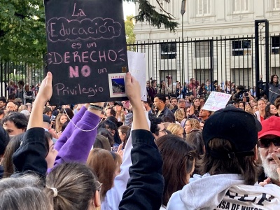 En La Plata también coparon las calles por la emergencia presupuestaria en las universidades
