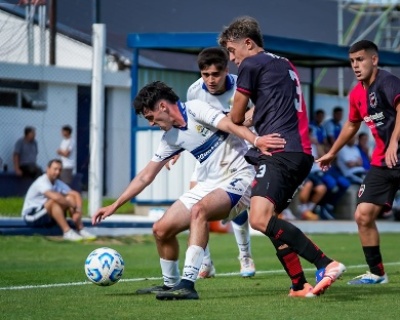 El Lobo entre los mejores ocho: La Reserva Tripera le ganó a Newell's con aporte de Primera y accedió a cuartos