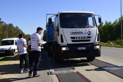 La Provincia intensificó los controles de cargas en La Plata y otras localidades para evitar el deterioro del asfalto