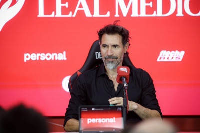 Dom&iacute;nguez le abri&oacute; la puerta de salida a Ascac&iacute;bar y Cetr&eacute;: "Estudiantes necesita vender"