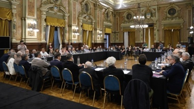 Kicillof rechaz&oacute; en La Plata la privatizaci&oacute;n del sistema nuclear y apunt&oacute; contra el Gobierno nacional