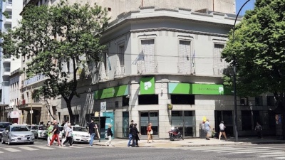 Asaltaron a un jubilado a la salida de un banco en pleno centro de La Plata y le robaron toda su pensi&oacute;n