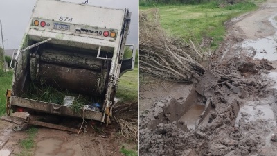 Un cami&oacute;n de basura qued&oacute; atrapado en el barro en La Plata: los vecinos de la localidad de El Rinc&oacute;n se sienten olvidados