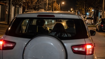 Un viaje de $4.600 termin&oacute; en una pesadilla para un chofer de La Plata: le apuntaron a la cabeza y dispararon