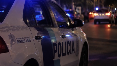 Un jubilado miraba a Estudiantes y cuatro delincuentes armados entraron a su casa en La Plata y lo ataron durante una hora