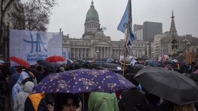La Corte Suprema fren&oacute; la derogaci&oacute;n de la Ley de Tierras impulsada por Milei y abri&oacute; un nuevo frente judicial