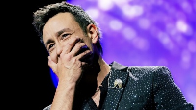 Luciano Pereyra se quebr&oacute; en pleno recital al anunciar que cantar&aacute; para el papa Le&oacute;n XIV en Luj&aacute;n