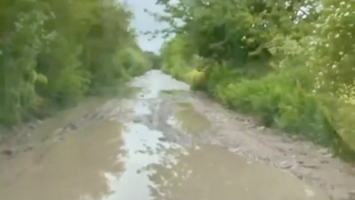 Una calle clave para la producci&oacute;n frutihort&iacute;cola de La Plata est&aacute; intransitable: vecinos denuncian que no pueden circular