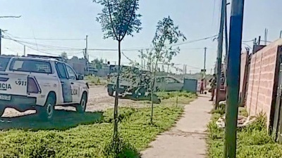 Megaoperativo antidrogas en la Megatoma de Los Hornos en La Plata: 19 detenidos, 14 kilos de droga y cuadros de Pablo Escobar