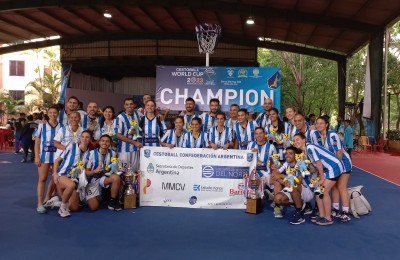 Las selecciones argentinas de cestoball se consagraron campeonas del mundo